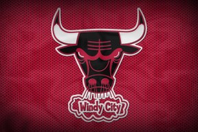 欧洲杯赛场上出现惊险一幕，球队全力争胜，欧洲杯赛场突发意外