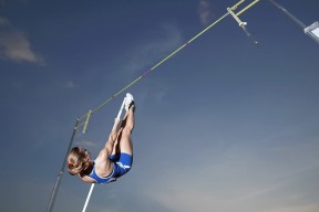 掘金发布球员自传集《我们就是丹佛》，首日销量破万