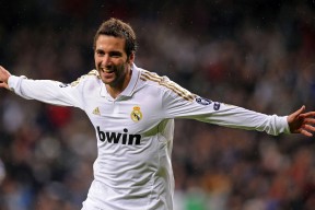 蓝队外援发挥不俗，为球队贡献超高分数，篮球队外援干嘛的